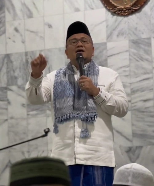 Malam Perdana Ramadan, H Maulana Menjadi Imam Tarawih di Langgar An-Nur Kebon Handil